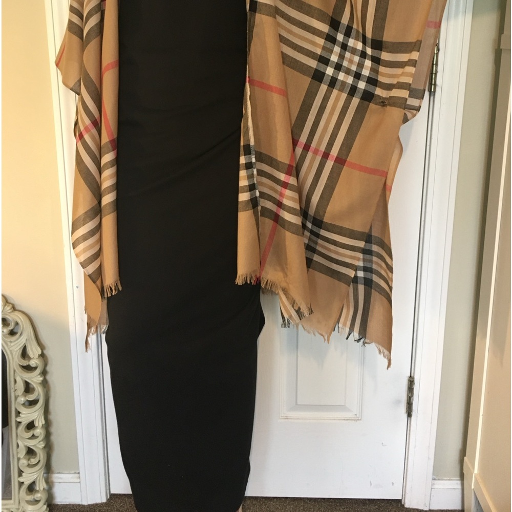 Tan plaid Wrap/Shawl. Lightweight 100% Polyester Wrap. NWOT.